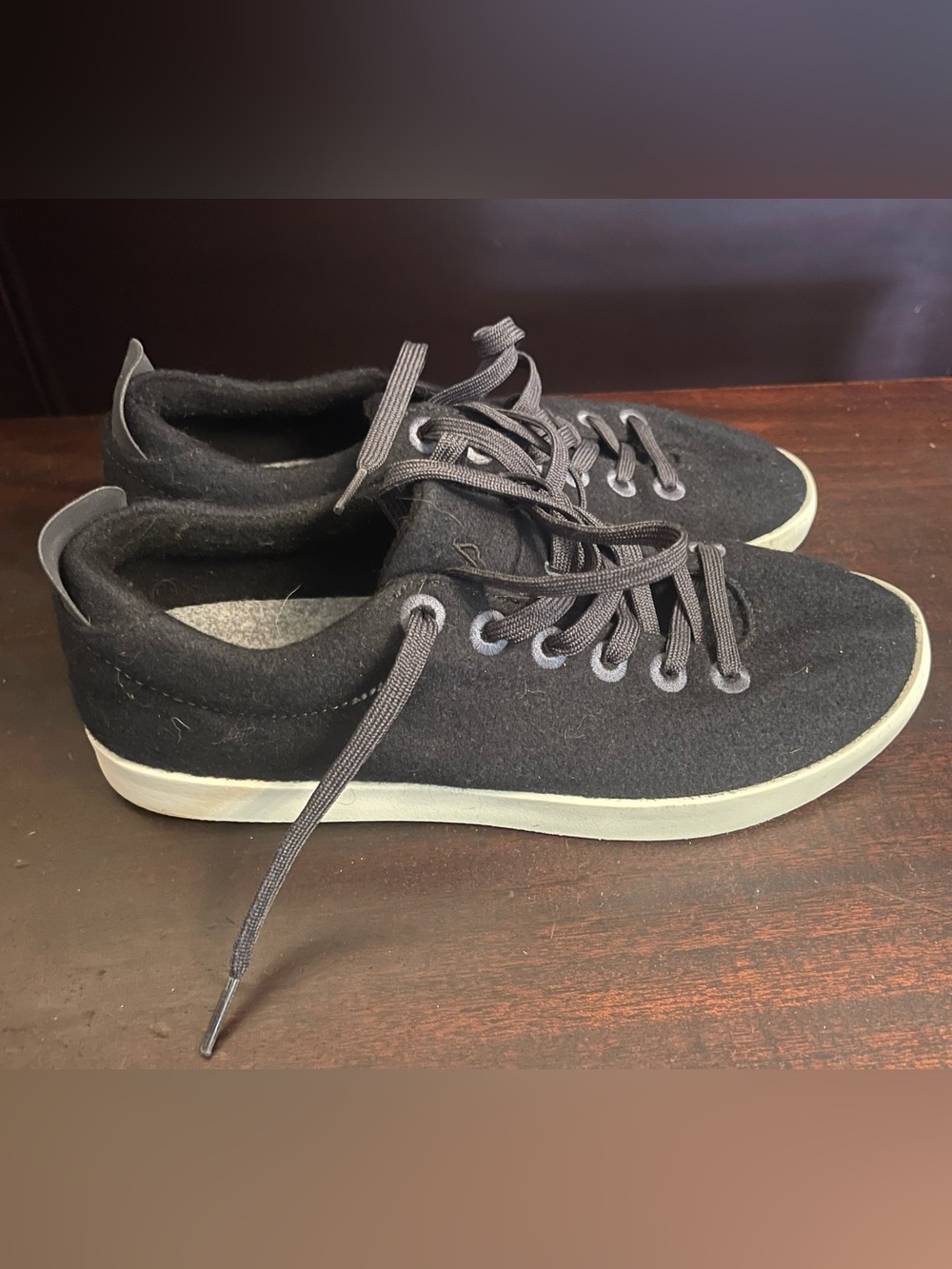 allbirds Men's Black Wool Pipers with White Sole
Size 10